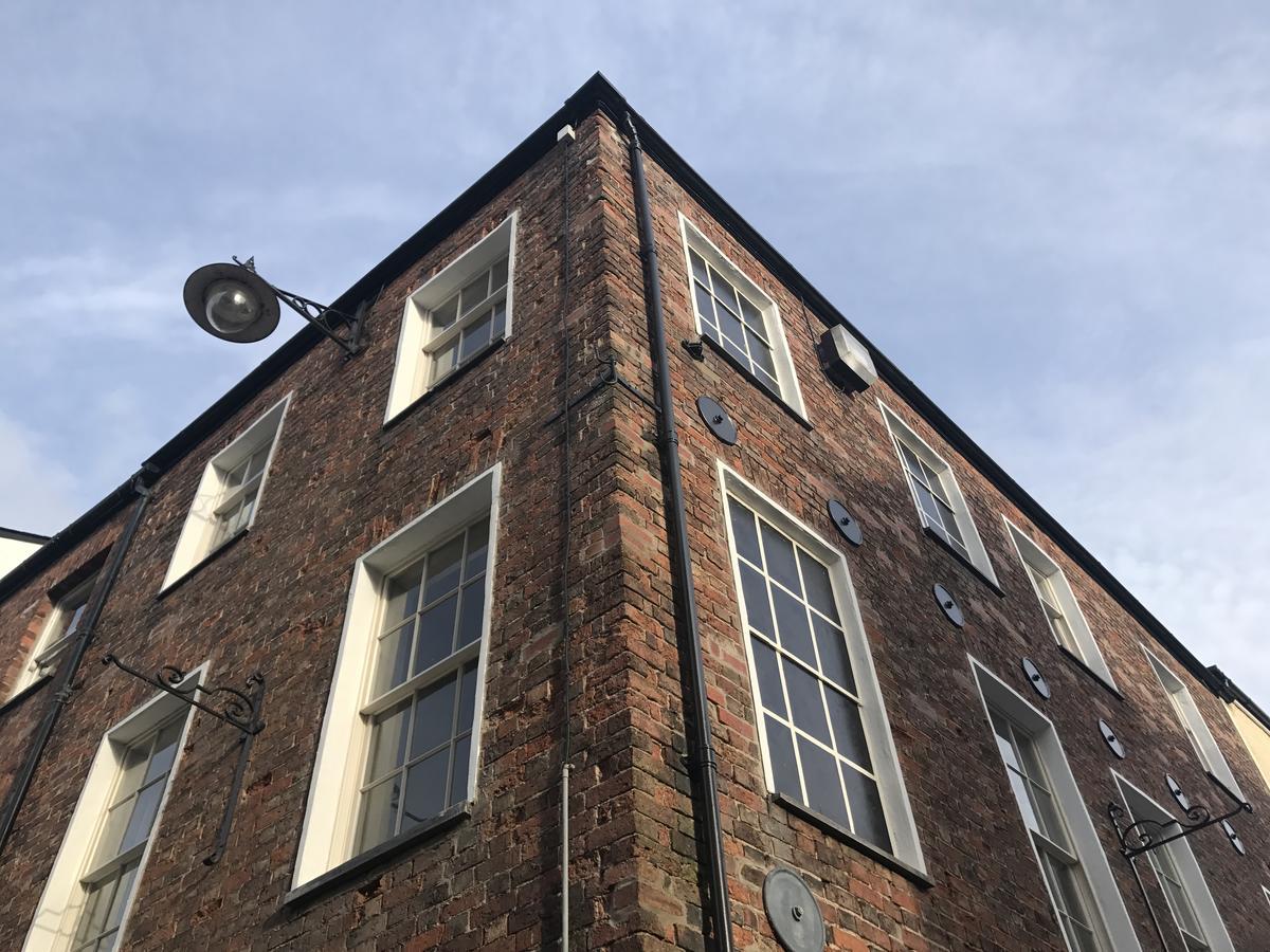 Ty Glyndwr Bunkhouse, Bar And Cafe Hostel Карнарфон Екстериор снимка