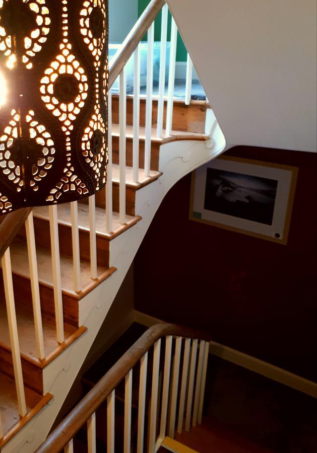 Ty Glyndwr Bunkhouse, Bar And Cafe Hostel Карнарфон Екстериор снимка