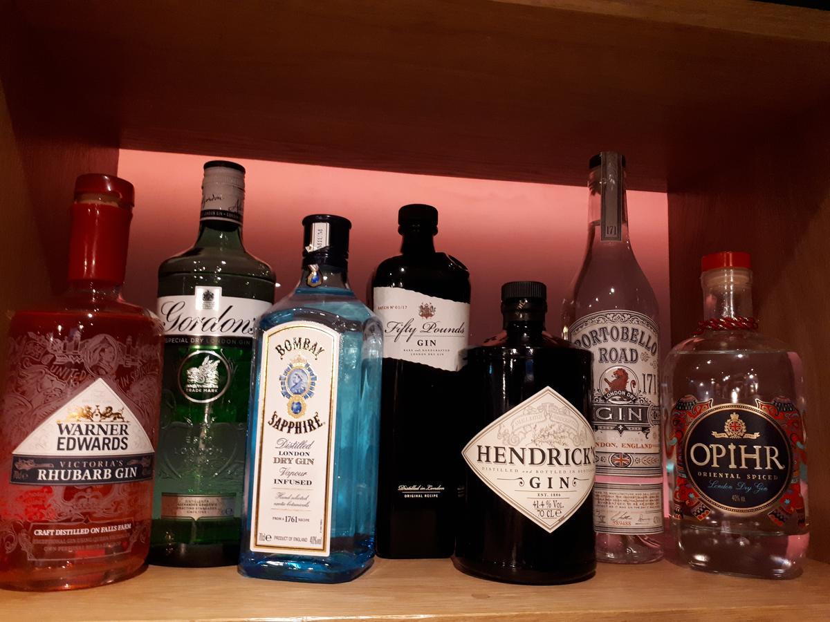 Ty Glyndwr Bunkhouse, Bar And Cafe Hostel Карнарфон Екстериор снимка