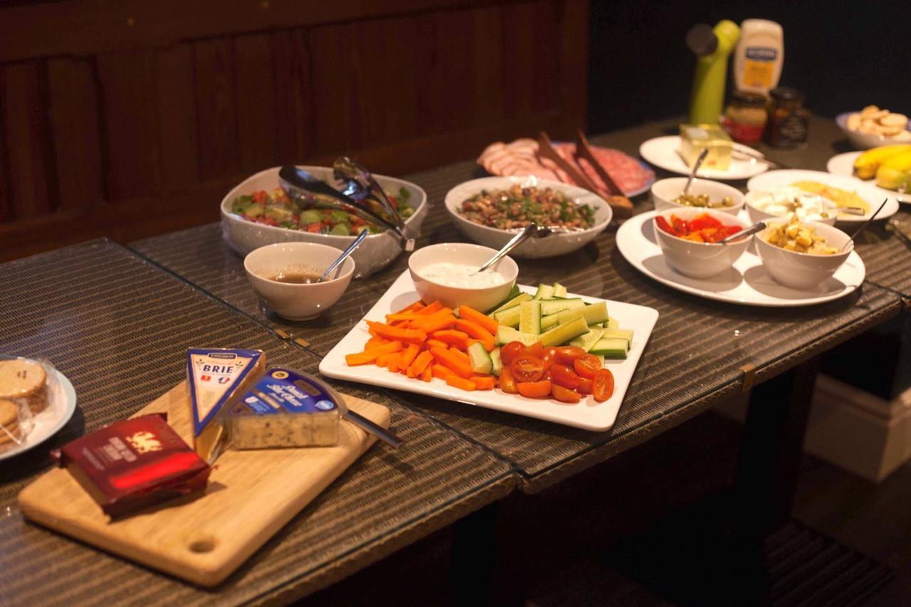 Ty Glyndwr Bunkhouse, Bar And Cafe Hostel Карнарфон Екстериор снимка